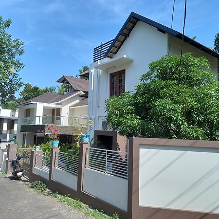 Eka Homes 3Bhdk Villa تريفِندرم المظهر الخارجي الصورة